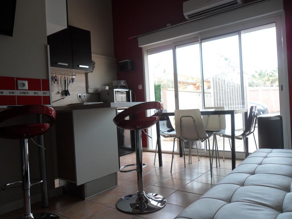 Apartament Le Tamaris Saint-Laurent-dʼAigouze Zewnętrze zdjęcie